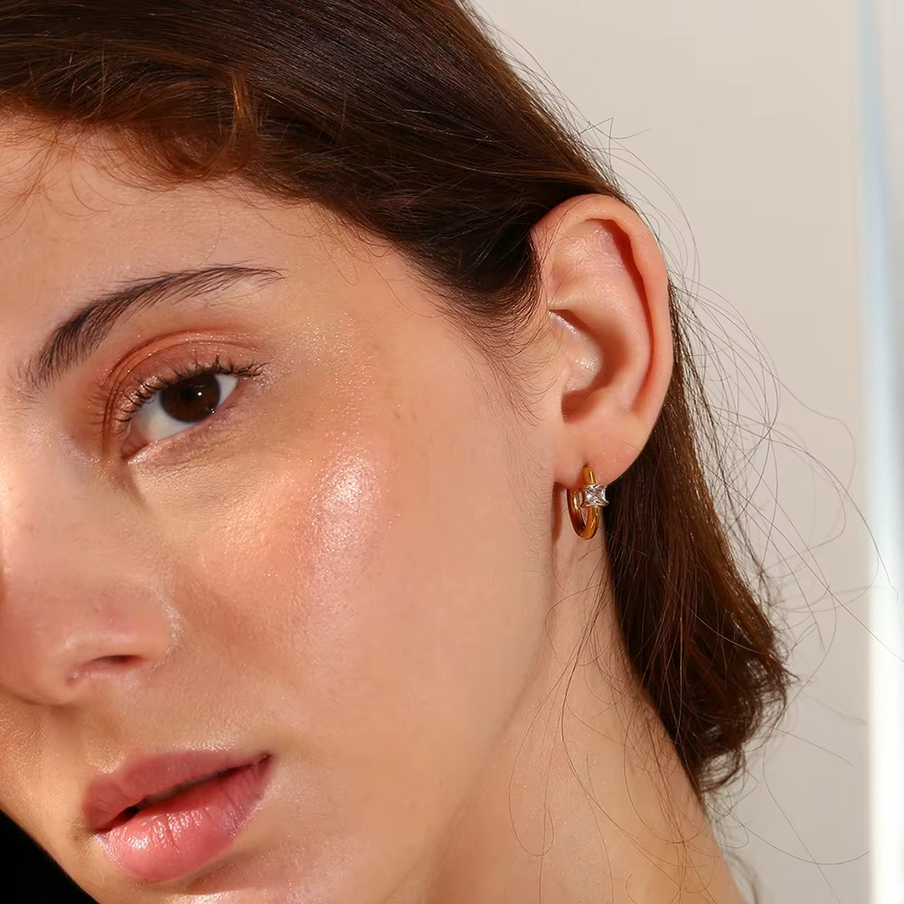 Square Crystal Hoop Earrings Gold-Tone Stainless Steel | Refined Minimalist Jewellery