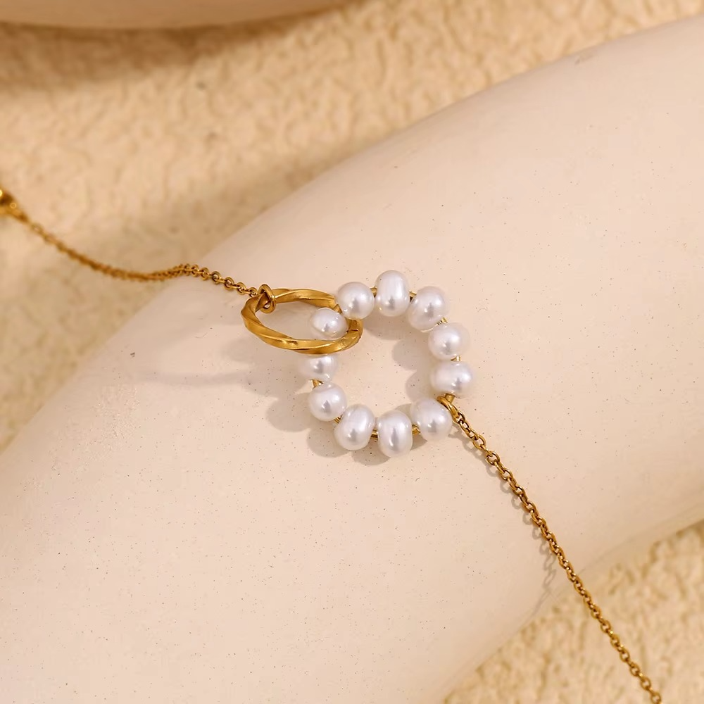 Pearl Halo Chain Bracelet Gold-Tone Finish | Modern Pearl Jewellery